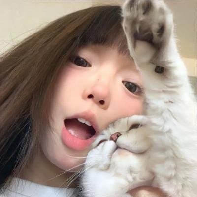 蜜桃女孩